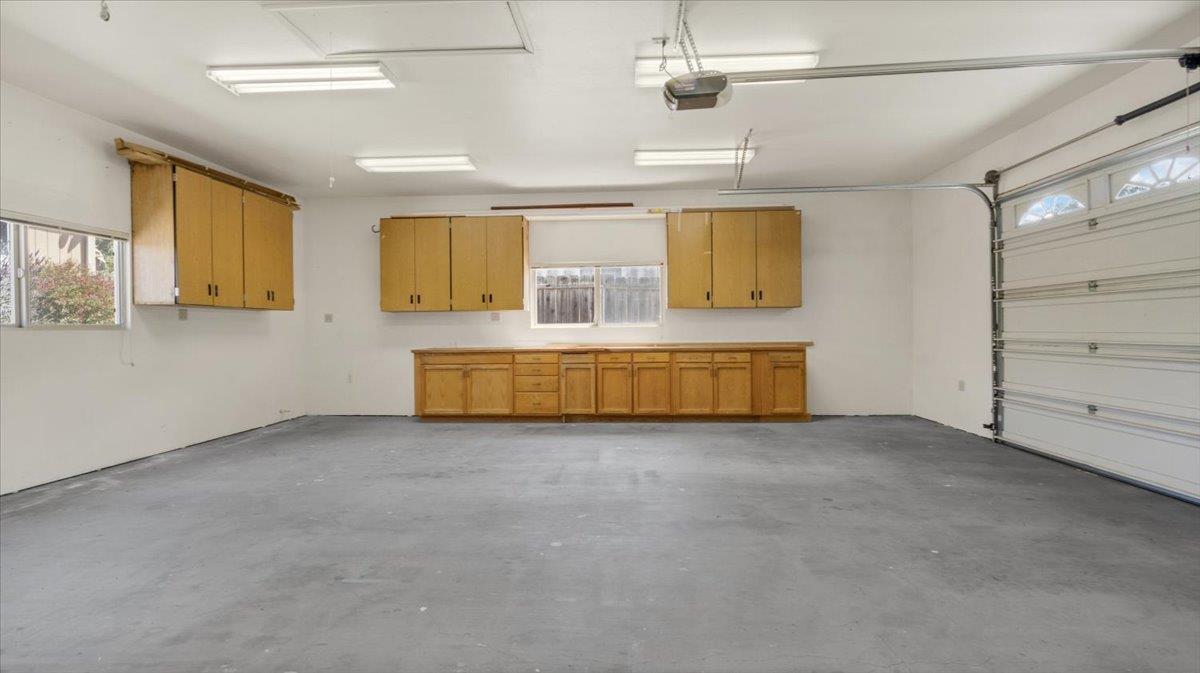 22115 Berry Dr