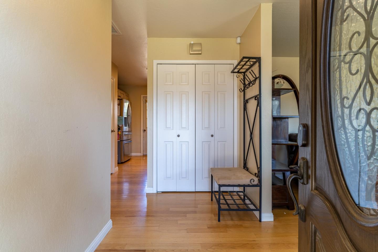 Detail Gallery Image 4 of 22 For 22115 Berry Dr, Salinas,  CA 93908 - 4 Beds | 2 Baths