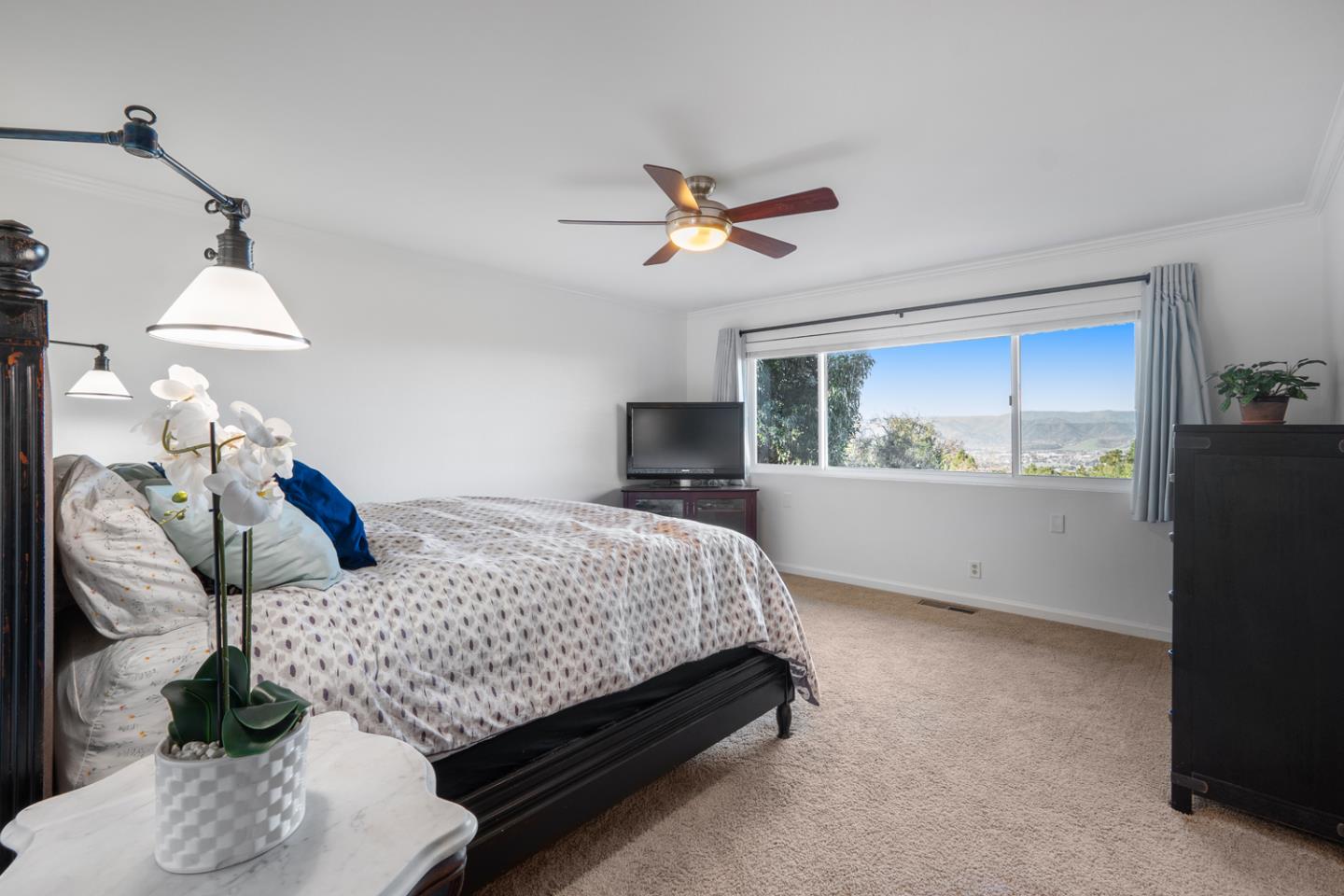 Detail Gallery Image 31 of 69 For 16755 Oak View Cir, Morgan Hill,  CA 95037 - 5 Beds | 3/1 Baths