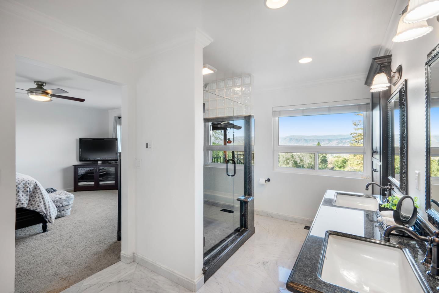 Detail Gallery Image 34 of 69 For 16755 Oak View Cir, Morgan Hill,  CA 95037 - 5 Beds | 3/1 Baths