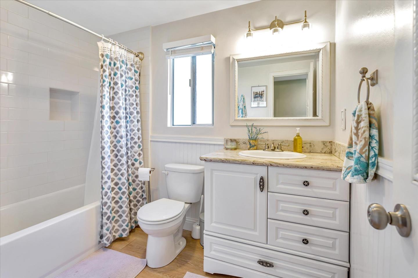 Detail Gallery Image 14 of 19 For 220 8th St, Pacific Grove,  CA 93950 - 2 Beds | 1 Baths