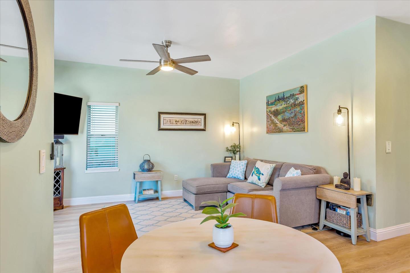 Detail Gallery Image 5 of 19 For 220 8th St, Pacific Grove,  CA 93950 - 2 Beds | 1 Baths