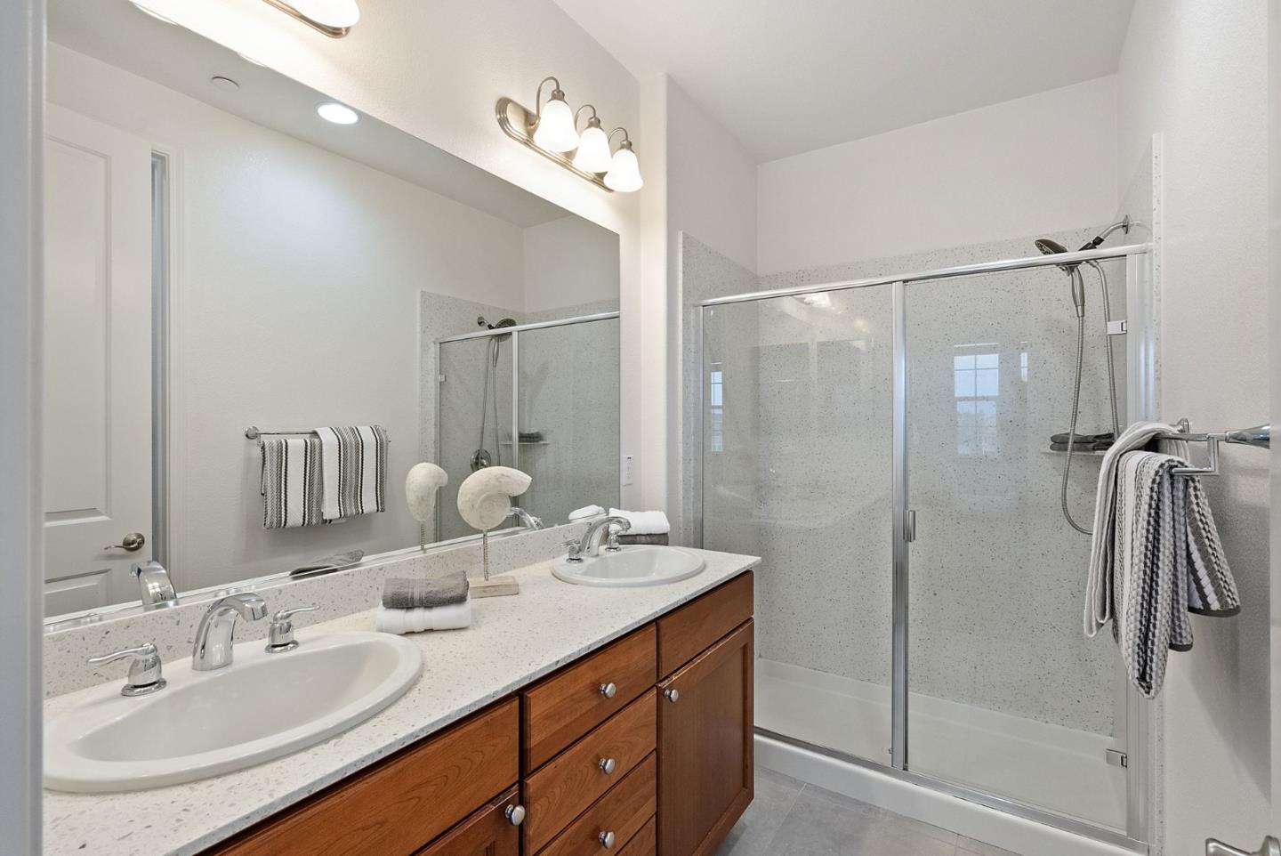 Detail Gallery Image 26 of 37 For 639 Turnbuckle Dr #1505,  Redwood City,  CA 94063 - 3 Beds | 2/1 Baths