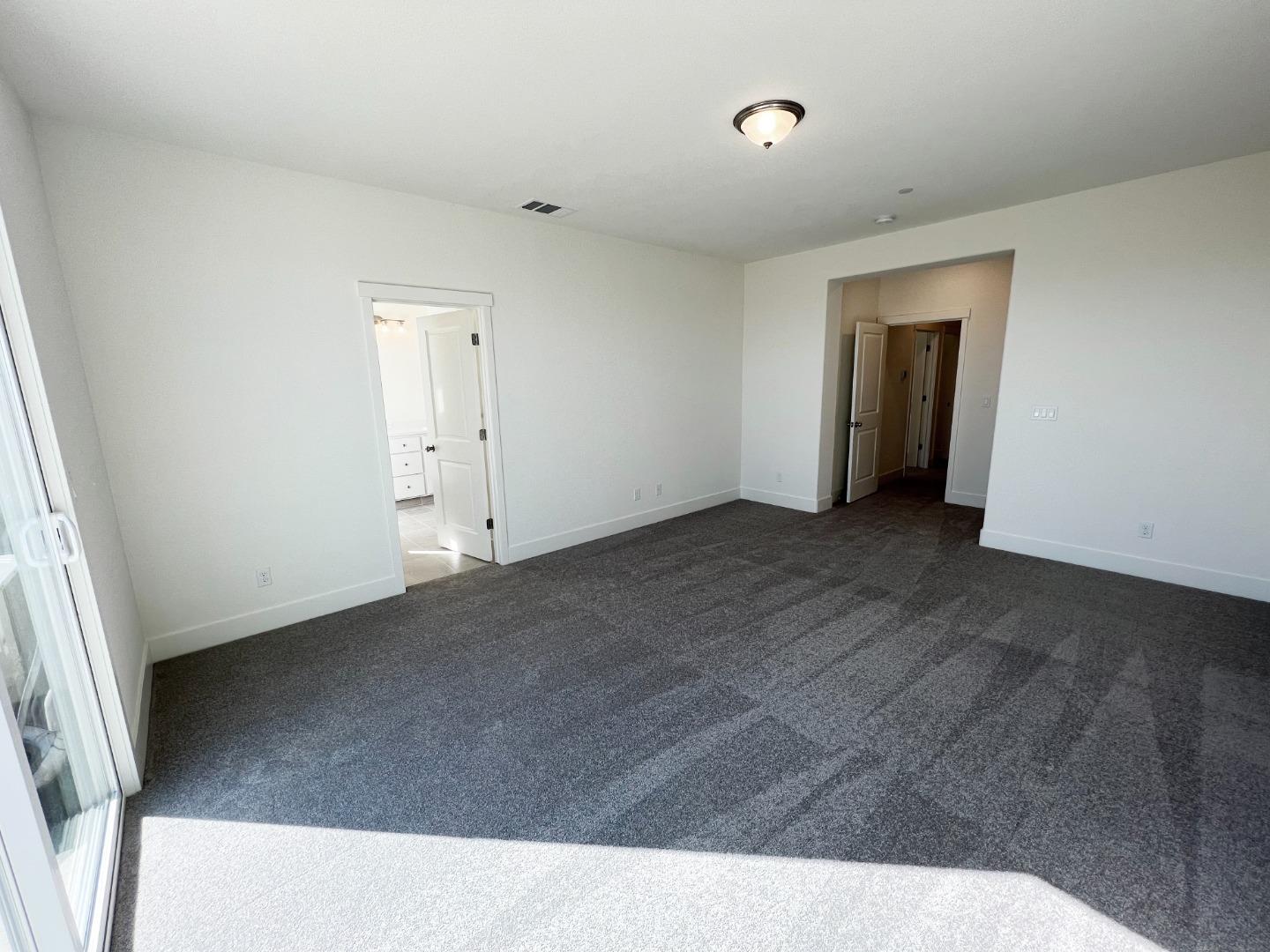 Detail Gallery Image 11 of 13 For 1213 Gypsum Dr #2-30,  Los Banos,  CA 93635 - 4 Beds | 2 Baths