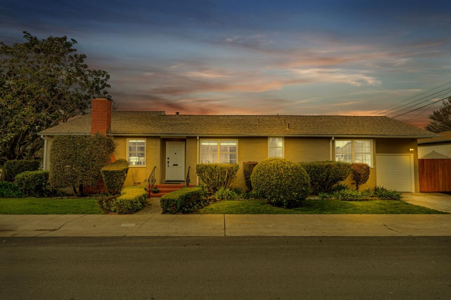 Detail Gallery Image 1 of 1 For 905 Folkstone Ave, San Mateo,  CA 94402 - 4 Beds | 2 Baths