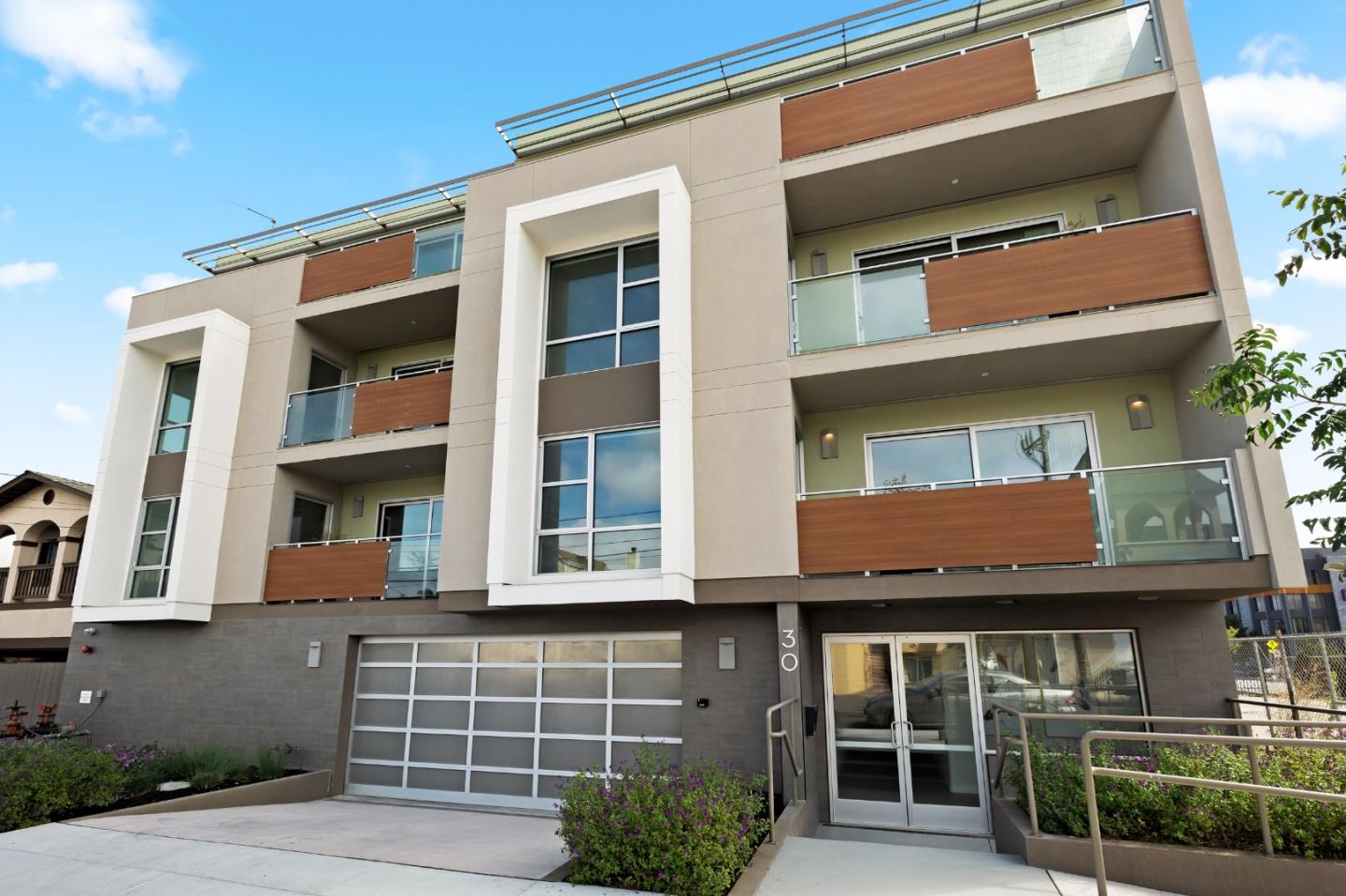 Detail Gallery Image 1 of 14 For 30 Hermosa Ave #303,  Millbrae,  CA 94030 - 3 Beds | 2 Baths