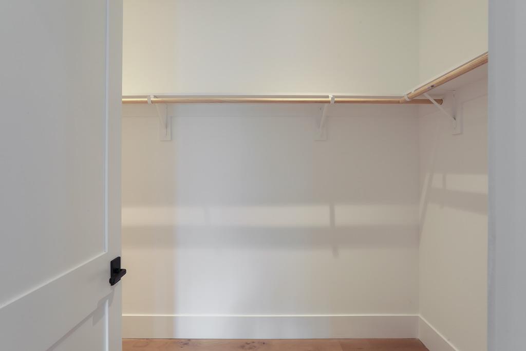 Detail Gallery Image 13 of 42 For 389 First St #20,  Los Altos,  CA 94022 - 2 Beds | 2/1 Baths