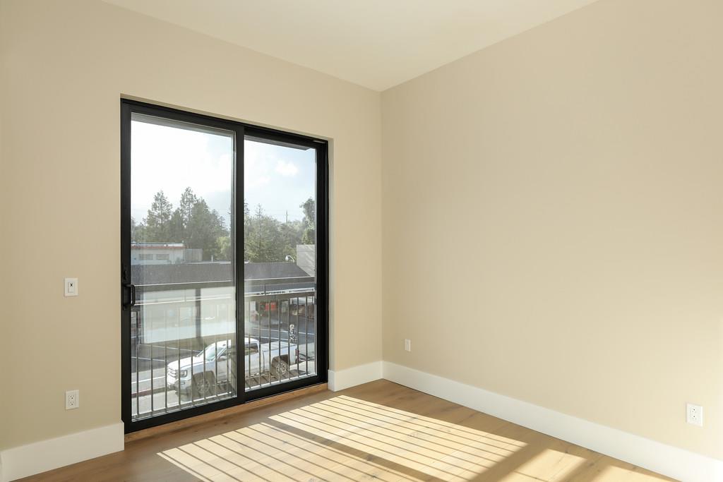 Detail Gallery Image 7 of 42 For 389 First St #20,  Los Altos,  CA 94022 - 2 Beds | 2/1 Baths