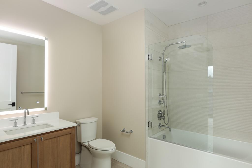 Detail Gallery Image 8 of 42 For 389 First St #20,  Los Altos,  CA 94022 - 2 Beds | 2/1 Baths