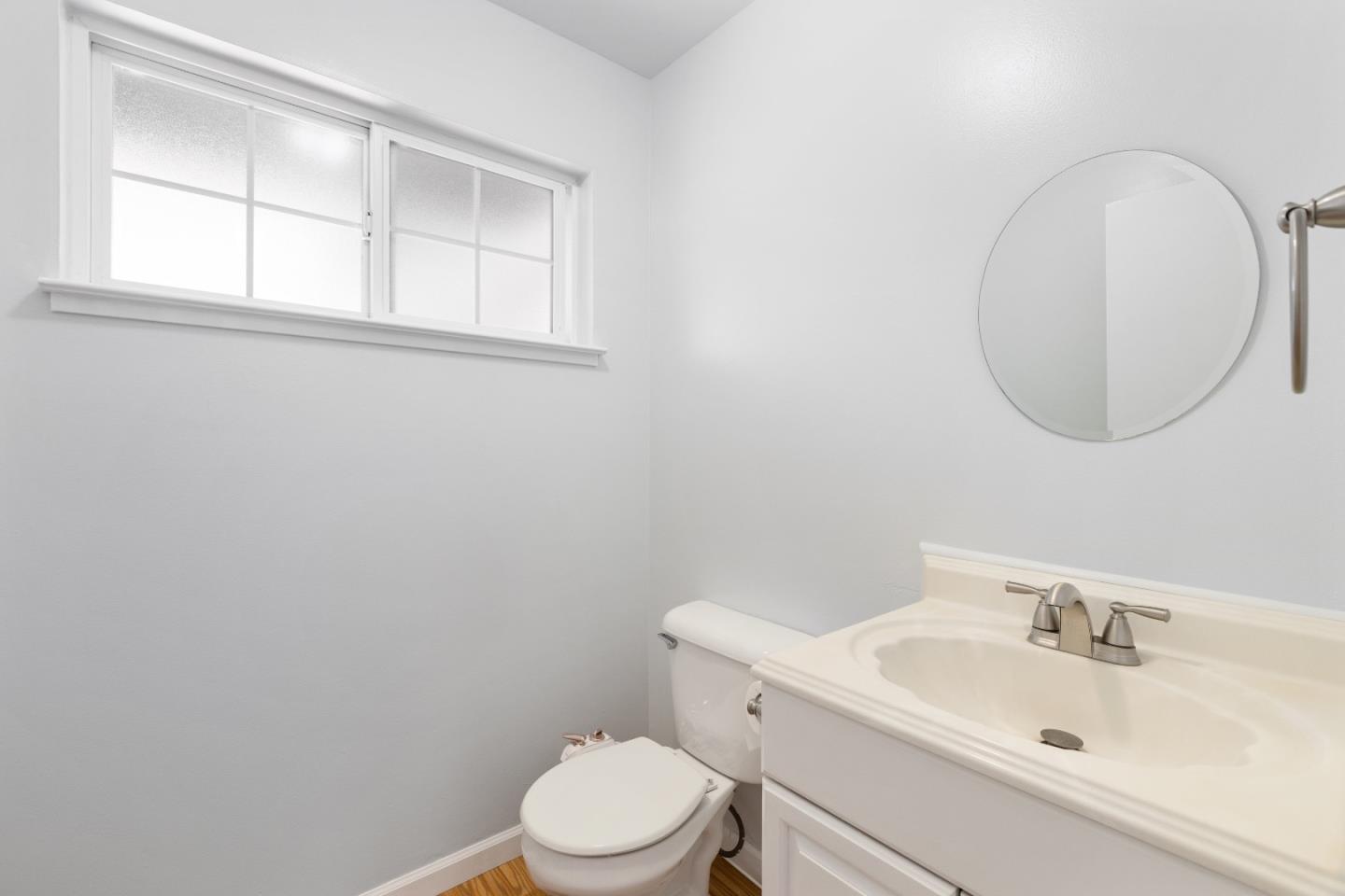 Detail Gallery Image 23 of 44 For 758 Ambrose Dr, Salinas,  CA 93901 - 5 Beds | 2/1 Baths