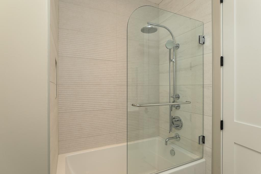 Detail Gallery Image 8 of 44 For 389 First St #24,  Los Altos,  CA 94022 - 3 Beds | 2/1 Baths