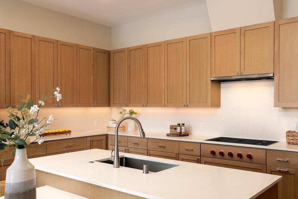 Detail Gallery Image 8 of 48 For 389 First St #30,  Los Altos,  CA 94022 - 2 Beds | 2/1 Baths