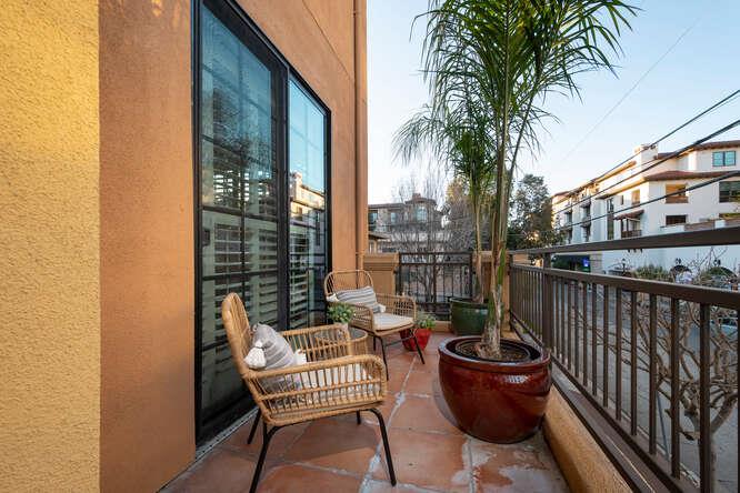 Detail Gallery Image 24 of 32 For 656 Walnut St #201,  San Carlos,  CA 94070 - 3 Beds | 2 Baths