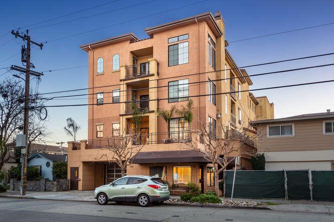 Detail Gallery Image 31 of 32 For 656 Walnut St #201,  San Carlos,  CA 94070 - 3 Beds | 2 Baths