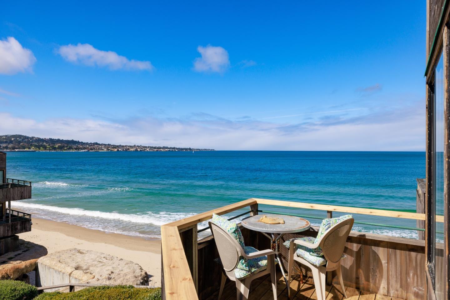 Detail Gallery Image 12 of 31 For 1 Surf Way #216,  Monterey,  CA 93940 - 1 Beds | 1 Baths
