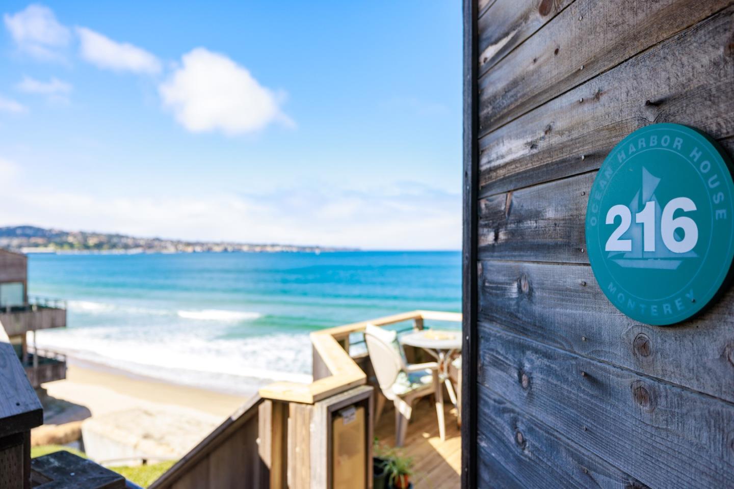 Detail Gallery Image 13 of 31 For 1 Surf Way #216,  Monterey,  CA 93940 - 1 Beds | 1 Baths