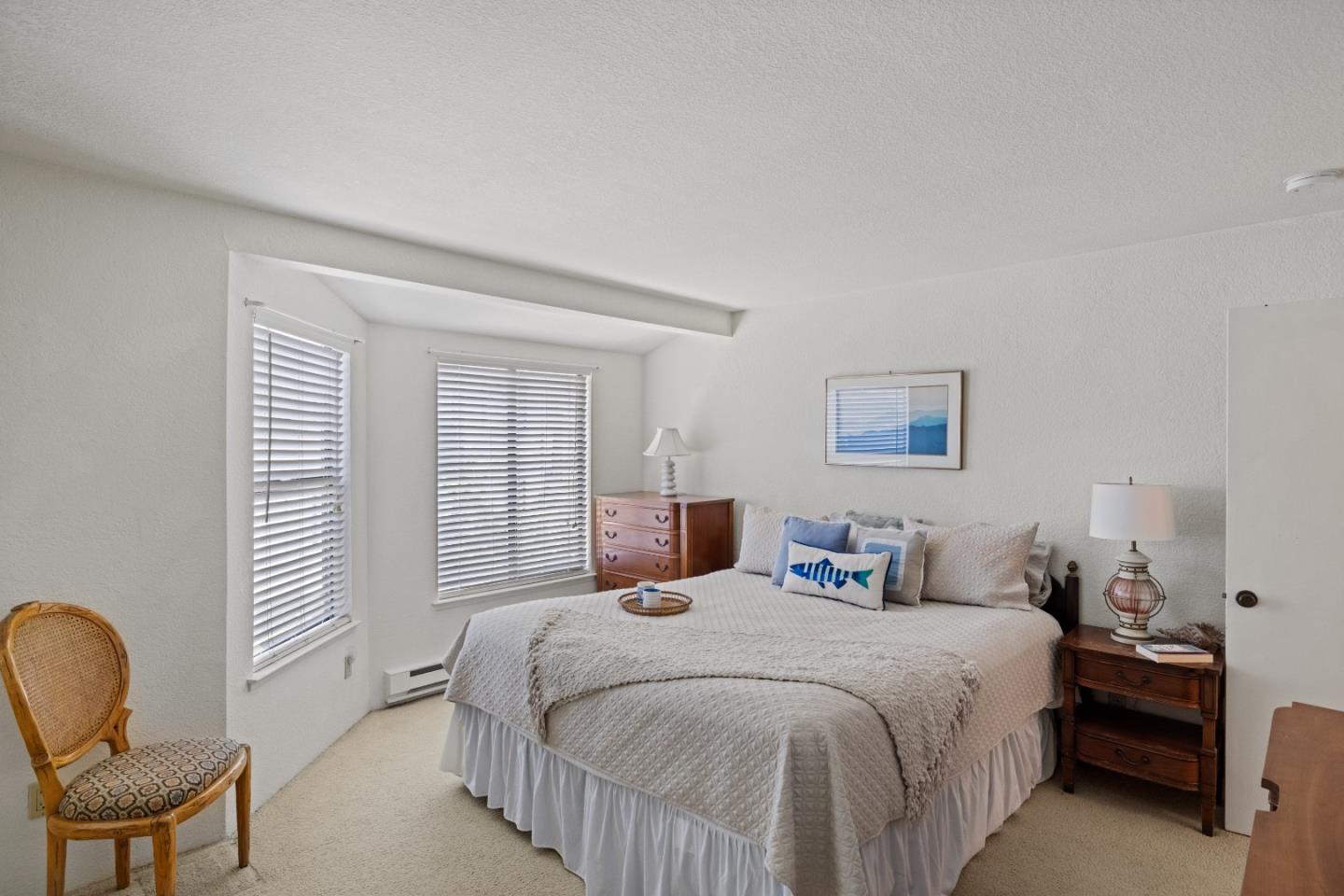 Detail Gallery Image 8 of 31 For 1 Surf Way #216,  Monterey,  CA 93940 - 1 Beds | 1 Baths