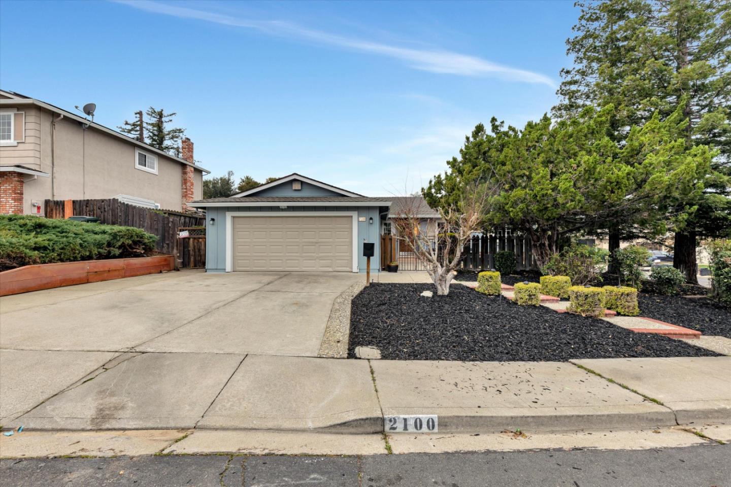 Detail Gallery Image 4 of 36 For 2100 Silverado Dr, Antioch,  CA 94509 - 3 Beds | 2 Baths