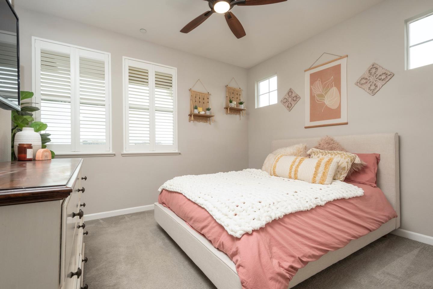 Detail Gallery Image 14 of 32 For 644 Turnbuckle Dr #2001,  Redwood City,  CA 94063 - 2 Beds | 2/1 Baths