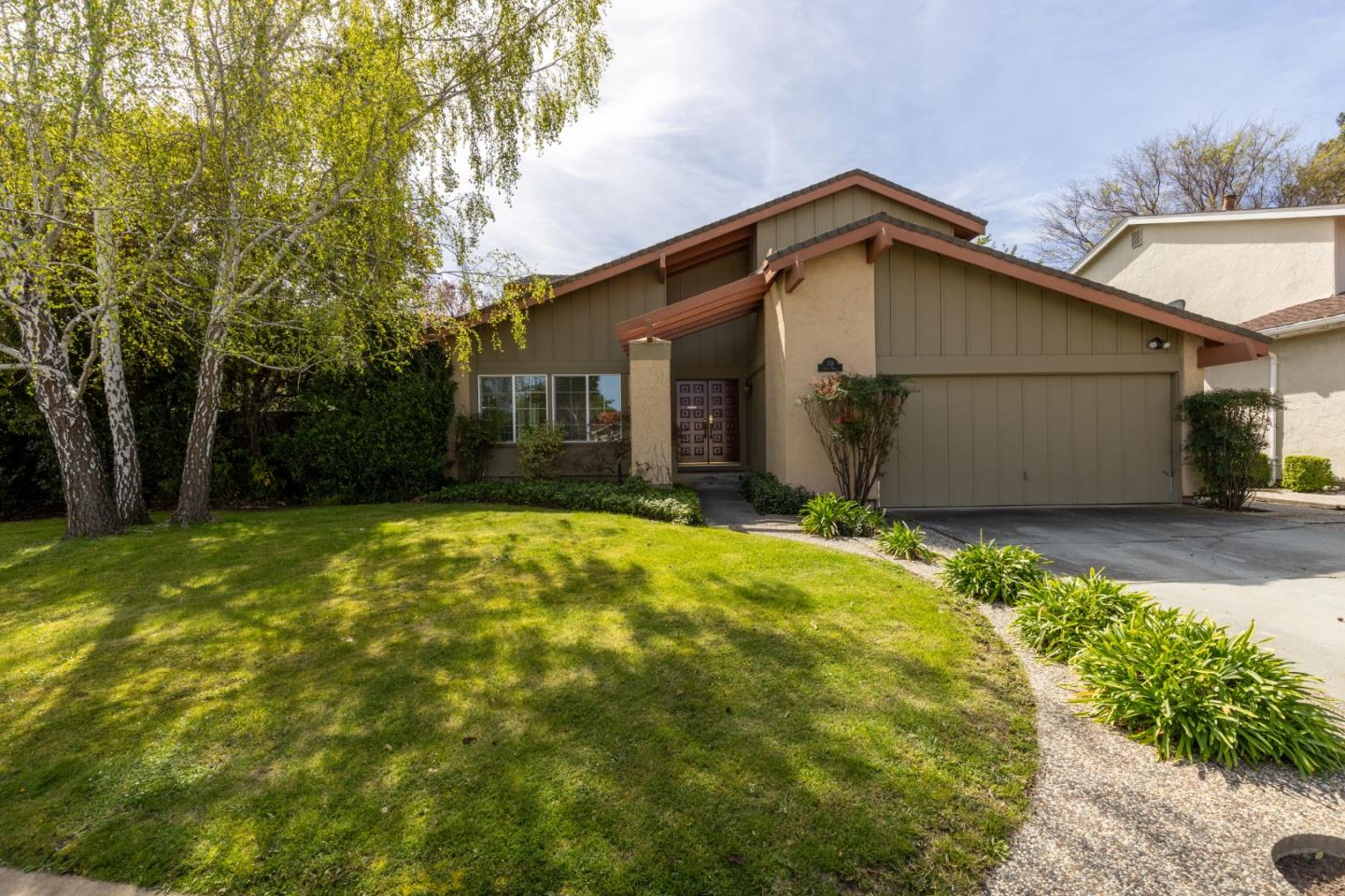 374 Curie Dr, San Jose, CA 95123