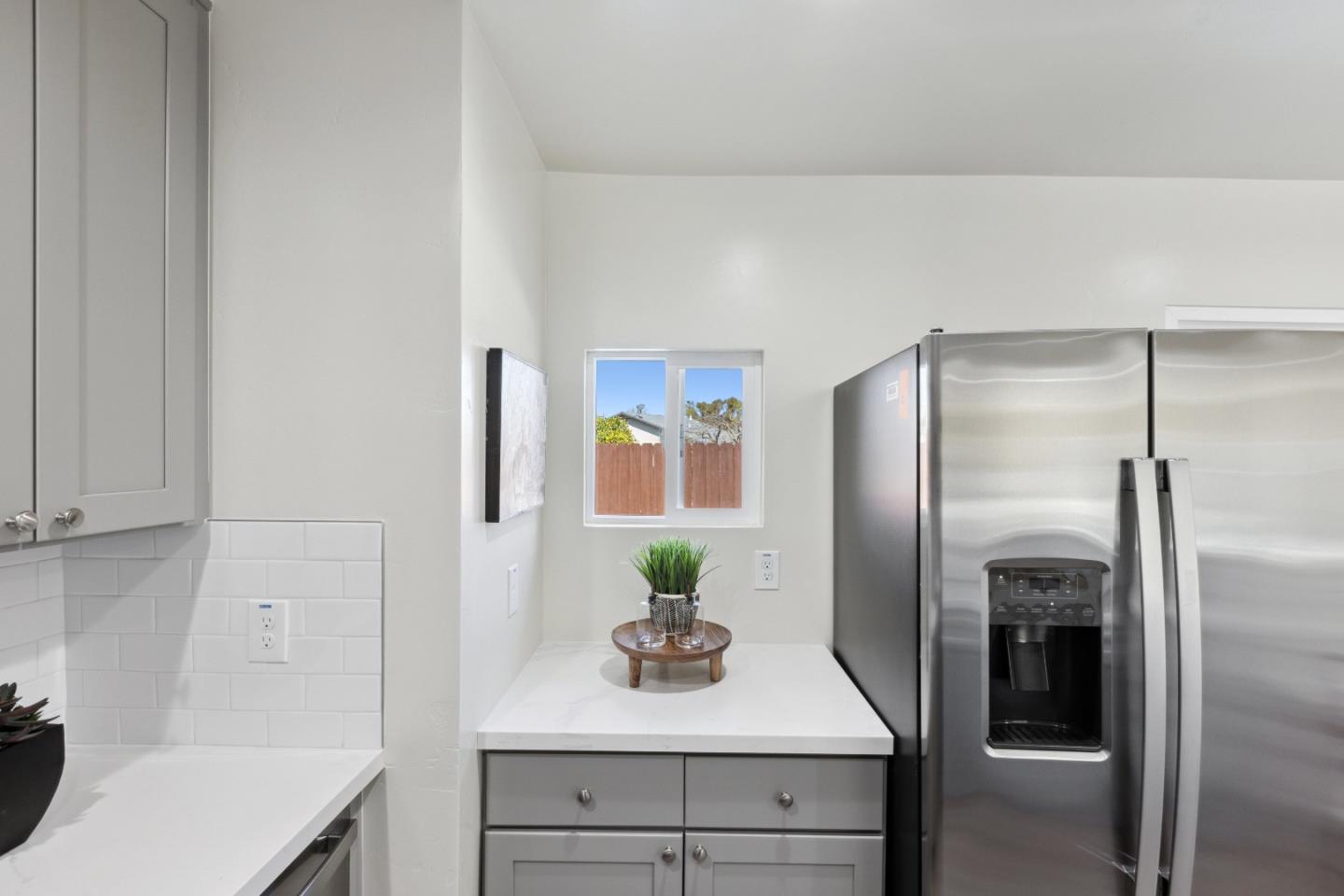 Detail Gallery Image 12 of 34 For 250 Lassen Ct, Hollister,  CA 95023 - 3 Beds | 2 Baths