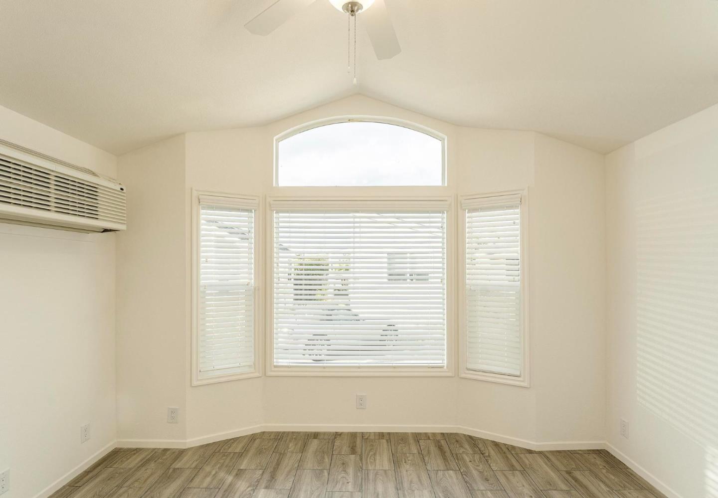 Detail Gallery Image 9 of 15 For 835 Kimball Ave #21,  Seaside,  CA 93955 - 1 Beds | 1 Baths
