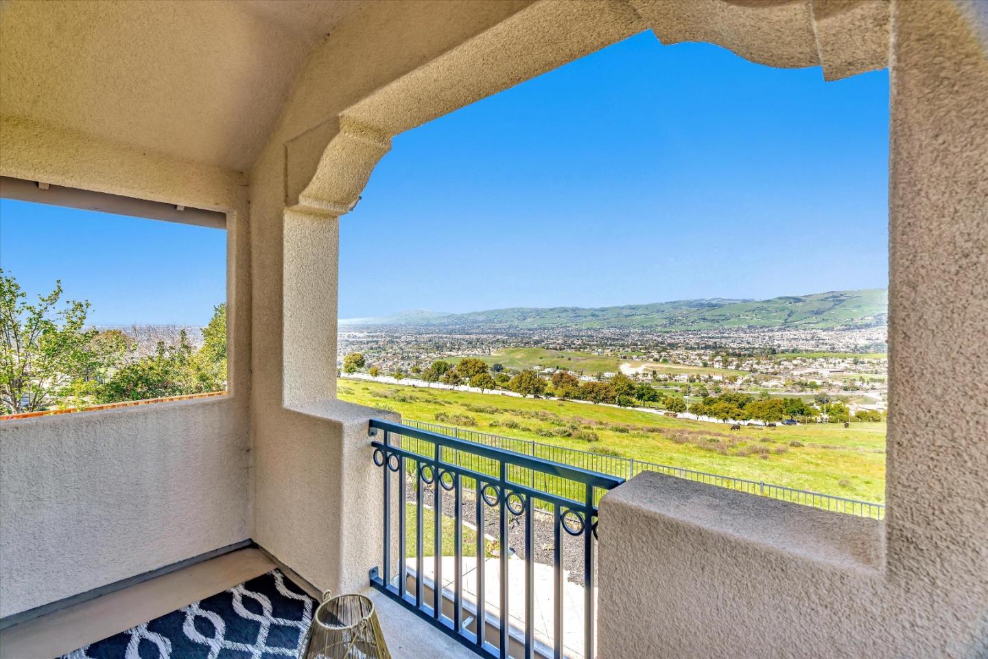 Detail Gallery Image 52 of 74 For 4642 Hill Top View Ln, San Jose,  CA 95138 - 5 Beds | 4/1 Baths