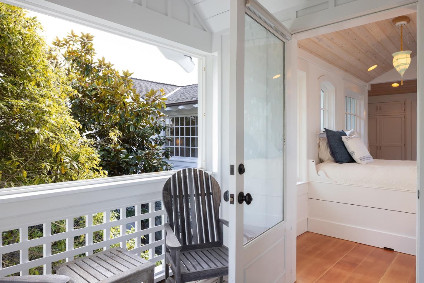 Detail Gallery Image 40 of 55 For 106 Livermore Ave, Capitola,  CA 95010 - 4 Beds | 4 Baths