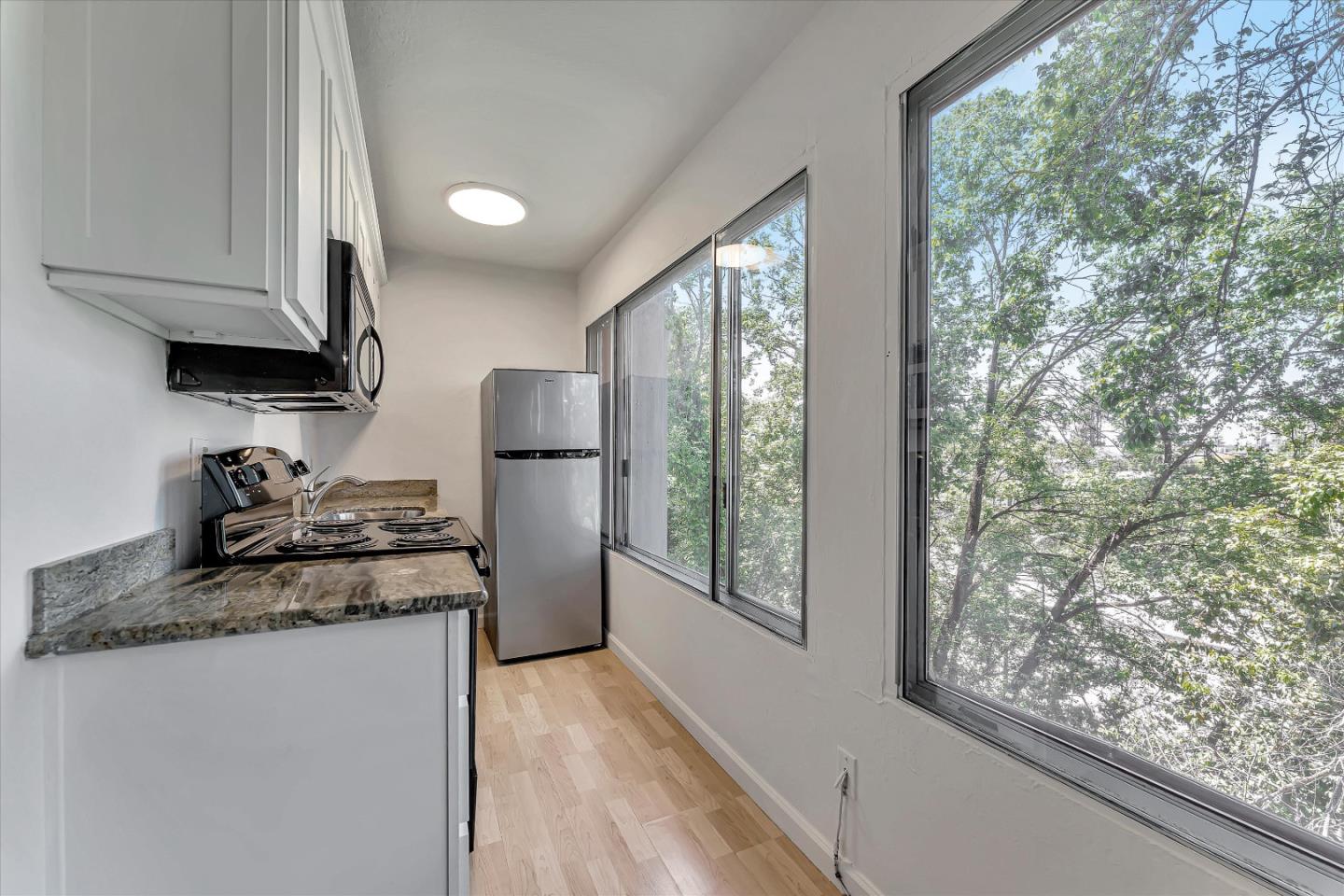 Detail Gallery Image 9 of 41 For 455 Crescent St #312,  Oakland,  CA 94610 - 1 Beds | 1 Baths