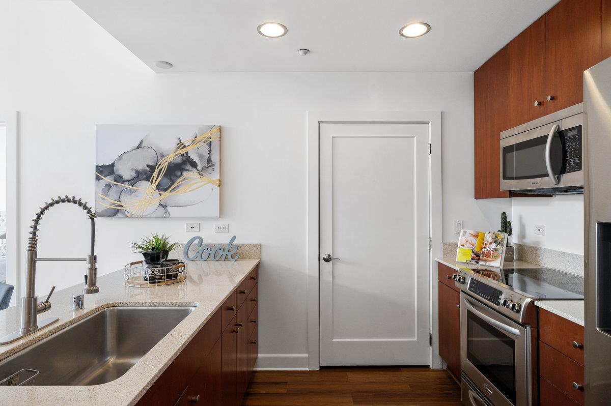 Detail Gallery Image 16 of 28 For 585 9th St #635,  Oakland,  CA 94607 - 2 Beds | 2 Baths