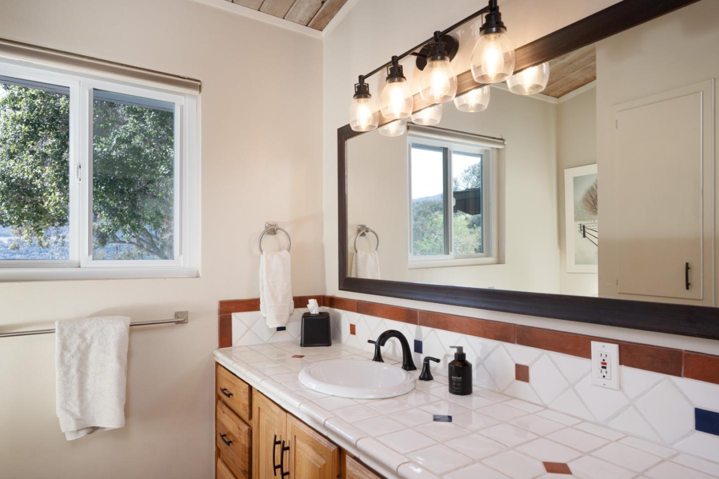 Detail Gallery Image 21 of 28 For 11 De Amaral Rd, Carmel Valley,  CA 93924 - 3 Beds | 2 Baths
