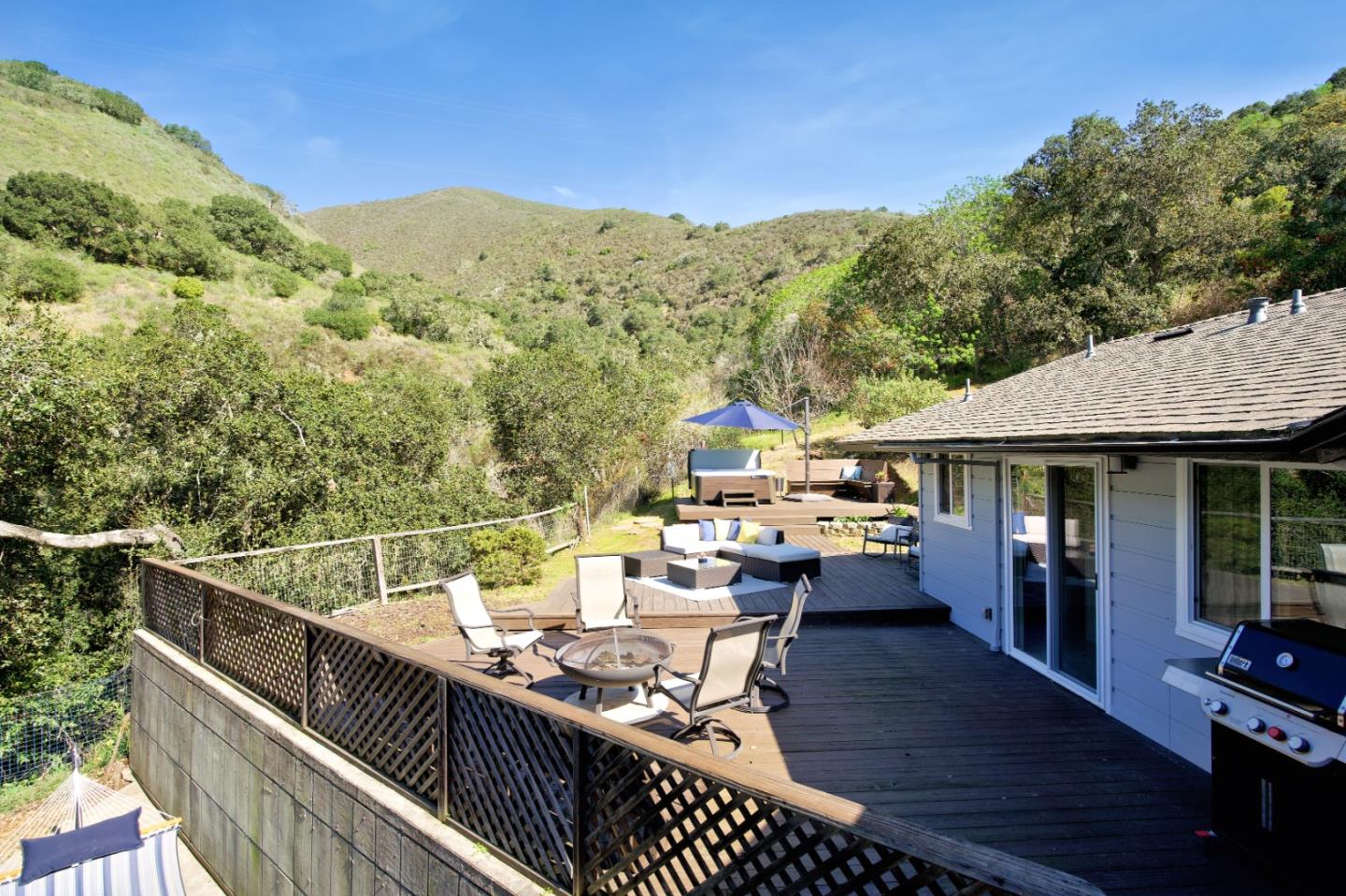 Detail Gallery Image 5 of 28 For 11 De Amaral Rd, Carmel Valley,  CA 93924 - 3 Beds | 2 Baths