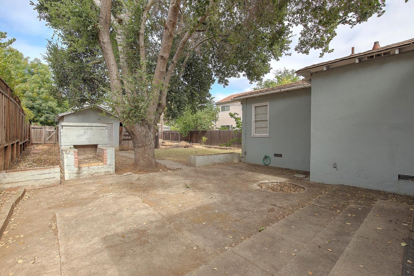 Detail Gallery Image 10 of 14 For 526 Lassen St, Los Altos,  CA 94022 - 2 Beds | 1 Baths