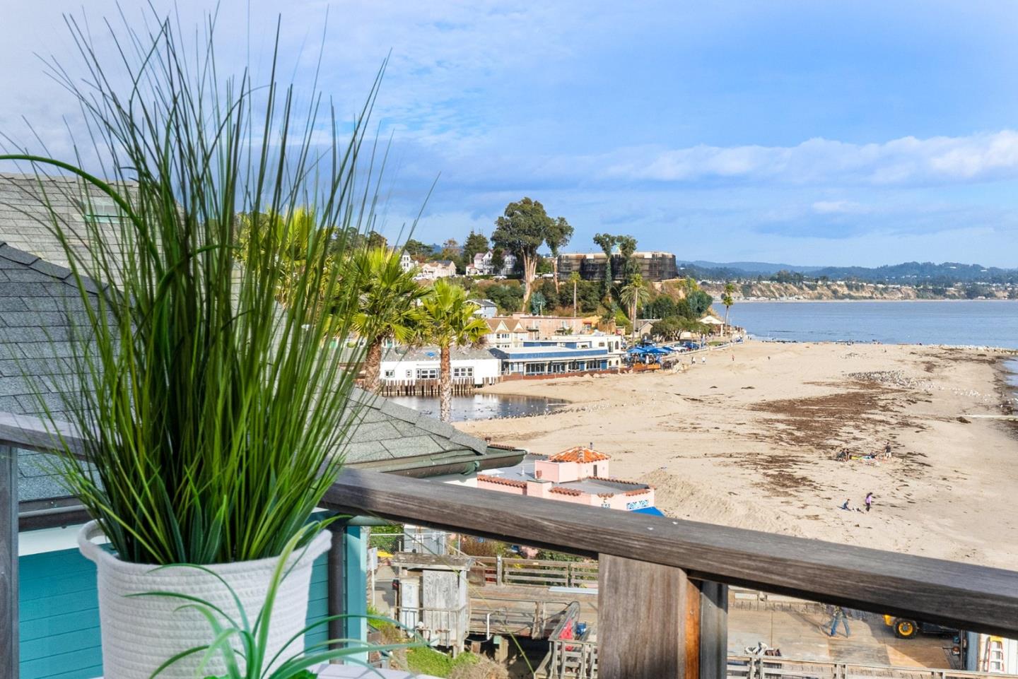 Detail Gallery Image 34 of 63 For 4930 Cliff Dr, Capitola,  CA 95010 - 2 Beds | 2 Baths