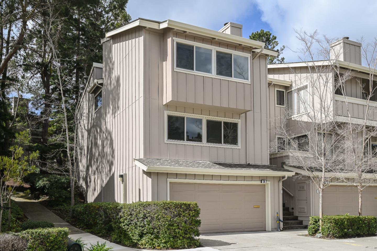 Detail Gallery Image 1 of 1 For 29 Tollridge Ct, San Mateo,  CA 94402 - 3 Beds | 2/1 Baths