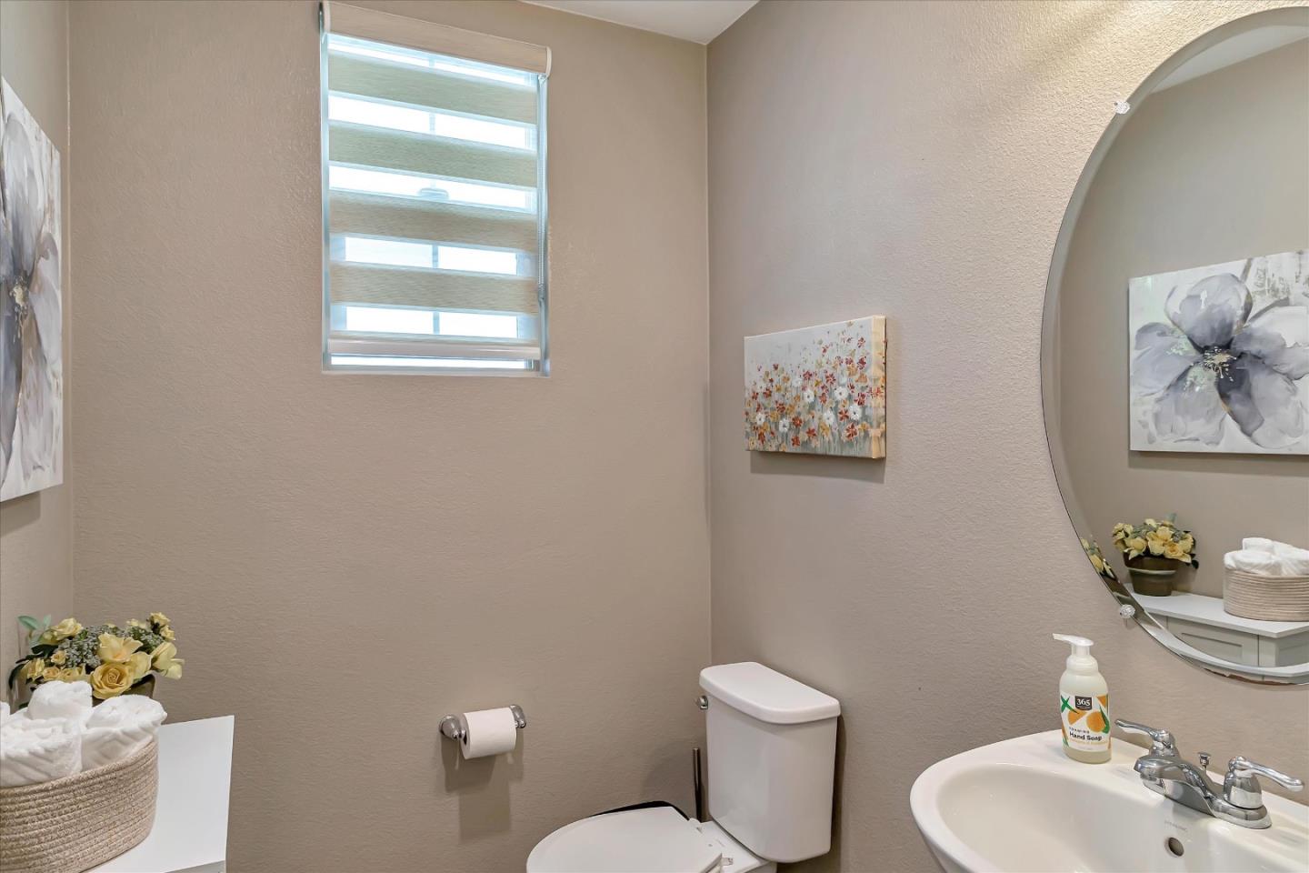 Detail Gallery Image 12 of 27 For 337 Adeline Ave, San Jose,  CA 95136 - 4 Beds | 3/1 Baths