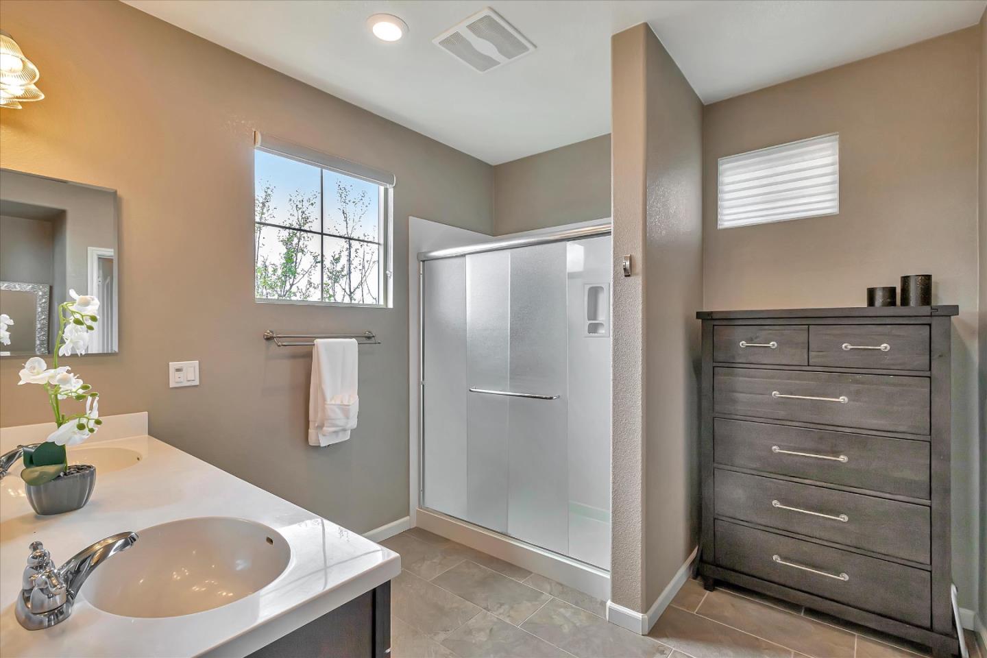 Detail Gallery Image 18 of 27 For 337 Adeline Ave, San Jose,  CA 95136 - 4 Beds | 3/1 Baths