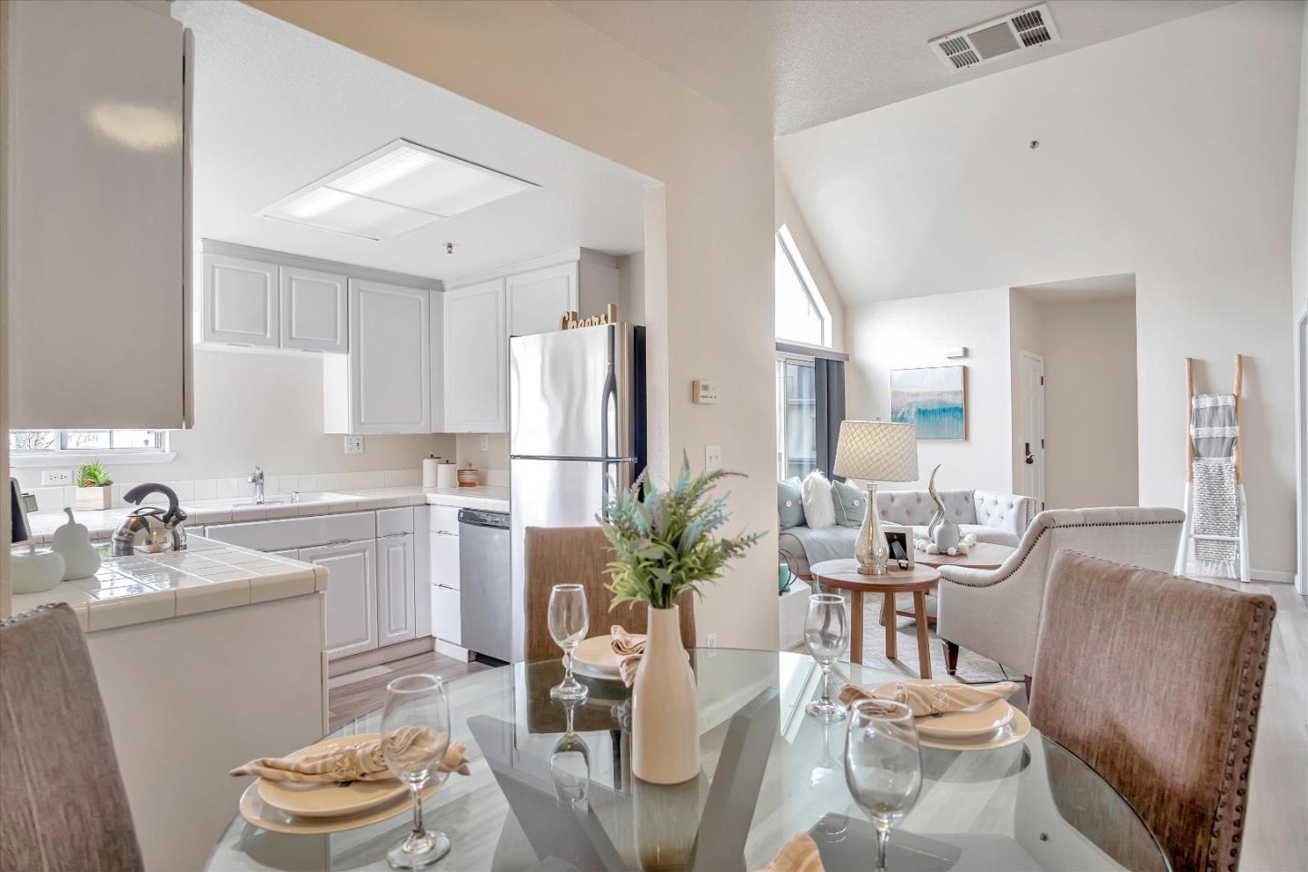 Detail Gallery Image 6 of 27 For 1420 Thrush Ave #52,  San Leandro,  CA 94578 - 2 Beds | 2 Baths
