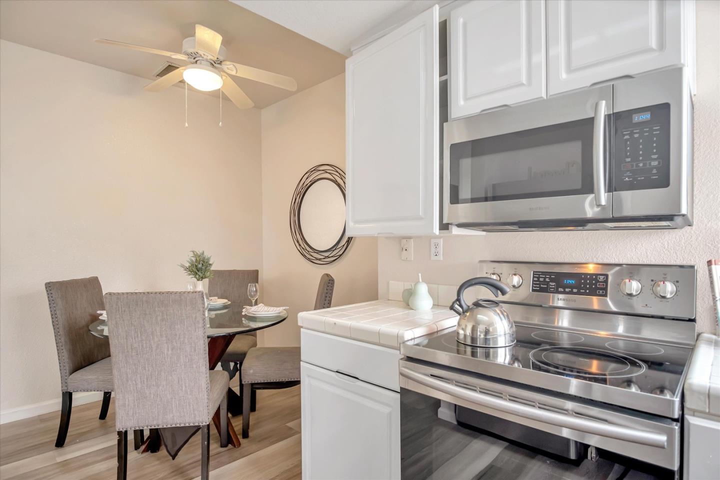 Detail Gallery Image 8 of 27 For 1420 Thrush Ave #52,  San Leandro,  CA 94578 - 2 Beds | 2 Baths