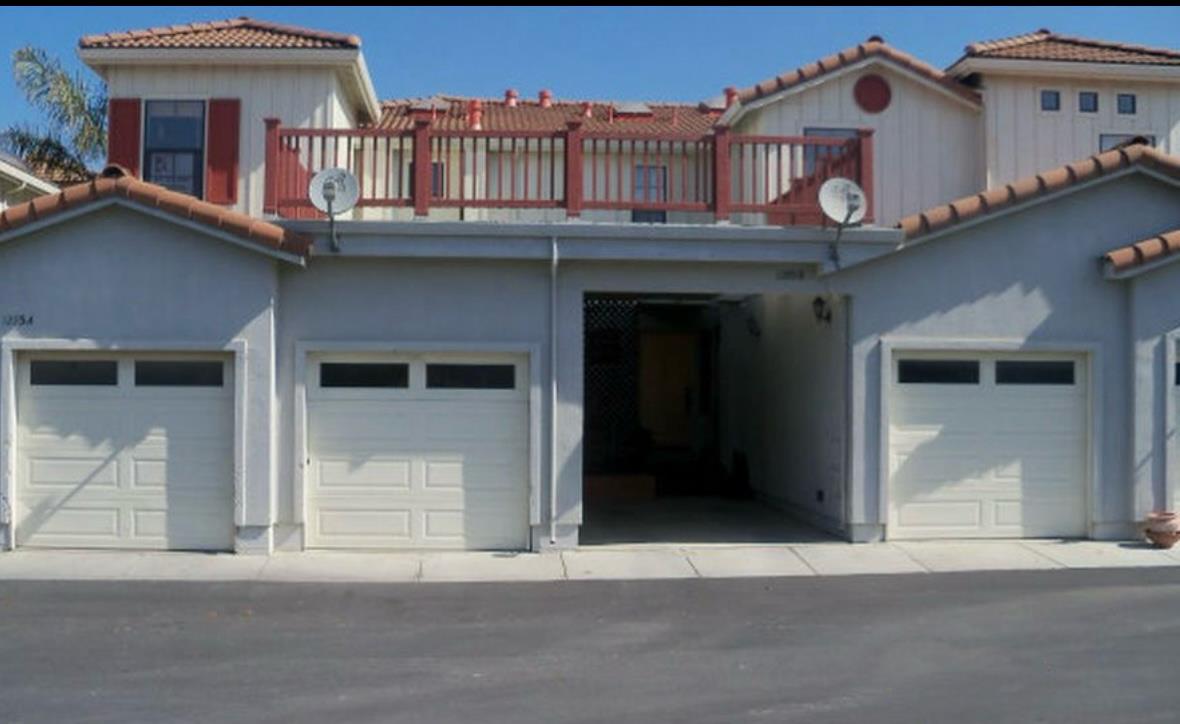 Detail Gallery Image 1 of 21 For 1295 Nogal Dr #B,  Salinas,  CA 93905 - 3 Beds | 2/1 Baths