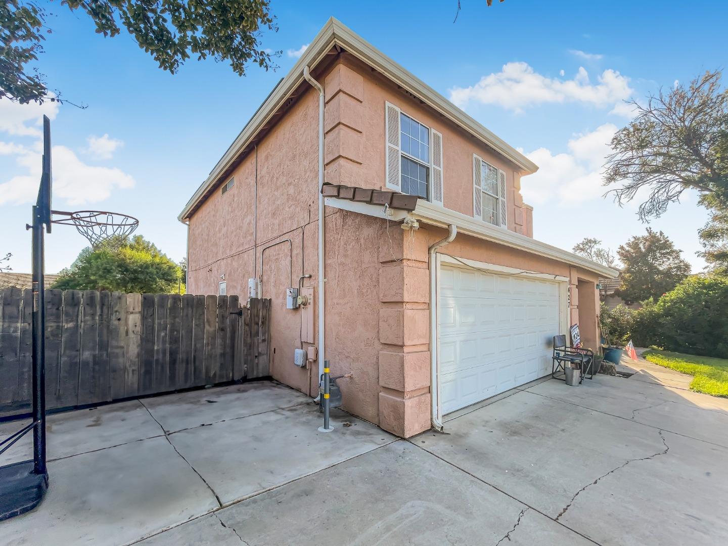 Detail Gallery Image 16 of 21 For 1427 Pintail Cir, Los Banos,  CA 93635 - 4 Beds | 2/1 Baths