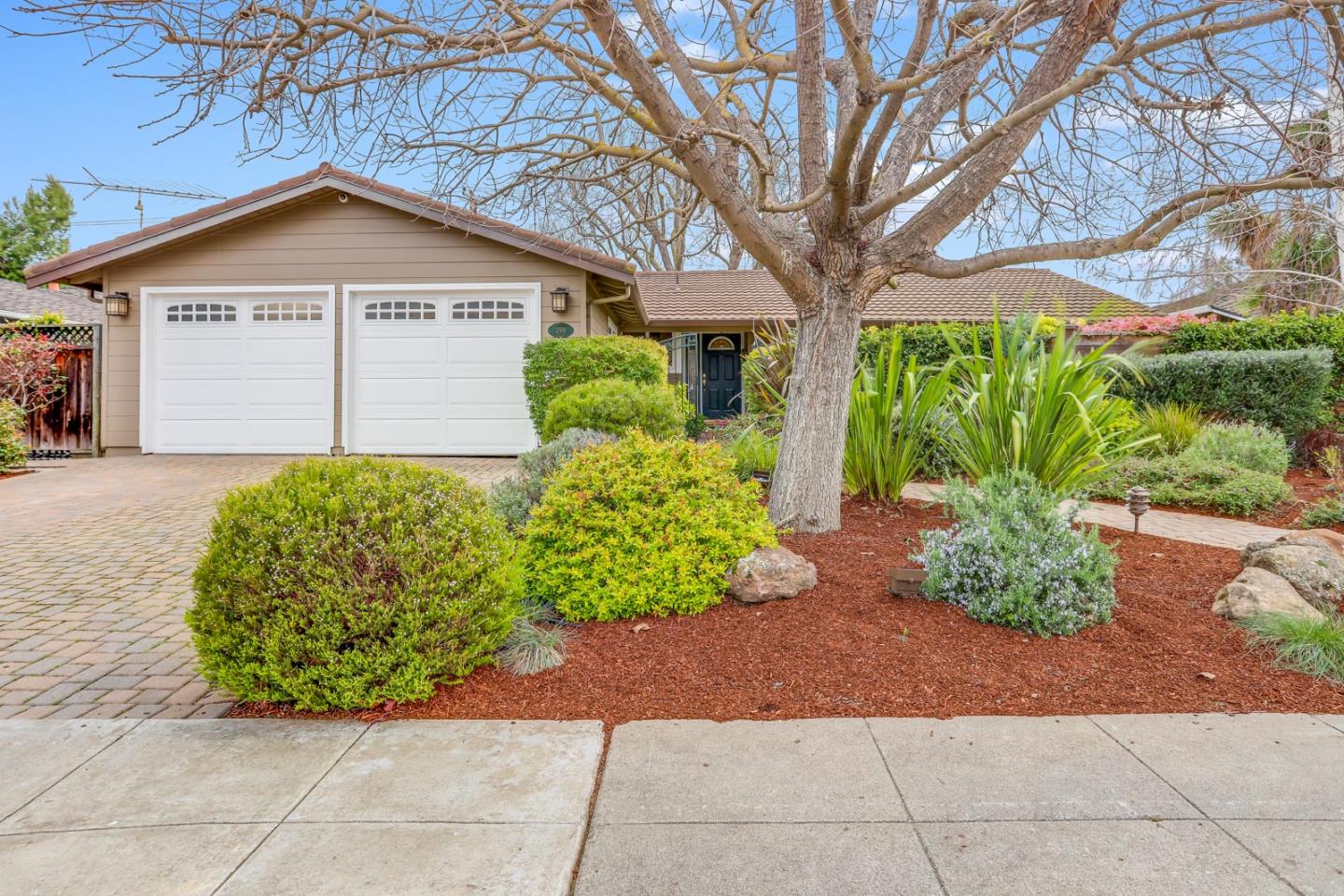 299 Manzanita Ave, Santa Clara, CA 95051