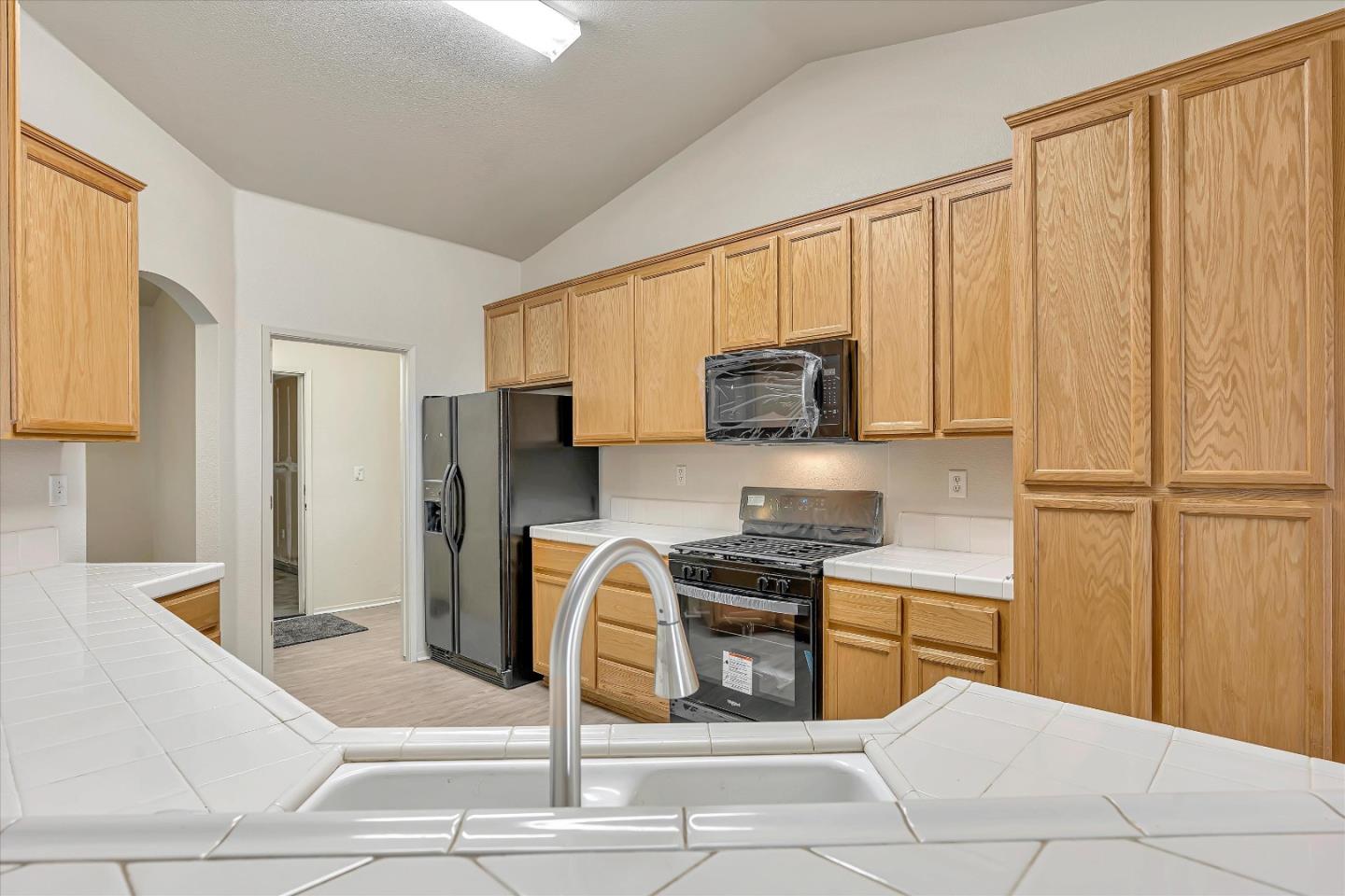 Detail Gallery Image 12 of 38 For 2052 W Solis St, Merced,  CA 95348 - 4 Beds | 2 Baths