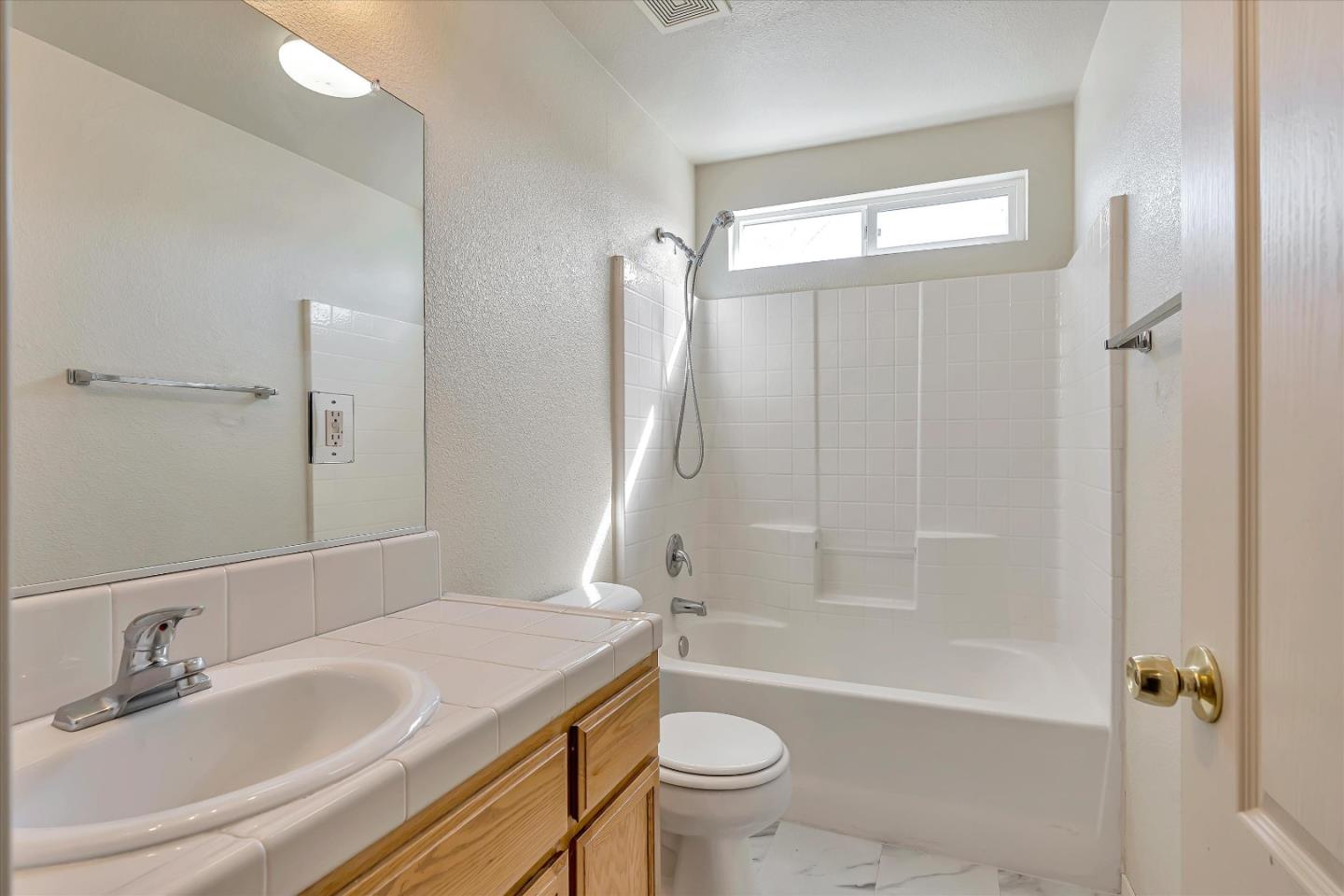 Detail Gallery Image 28 of 38 For 2052 W Solis St, Merced,  CA 95348 - 4 Beds | 2 Baths