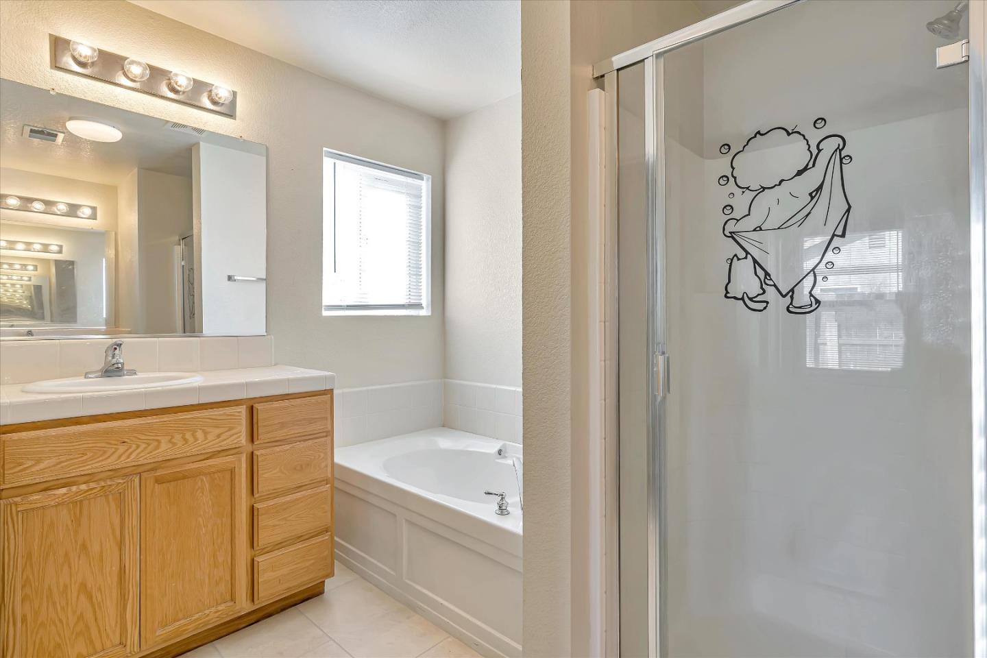 Detail Gallery Image 29 of 38 For 2052 W Solis St, Merced,  CA 95348 - 4 Beds | 2 Baths
