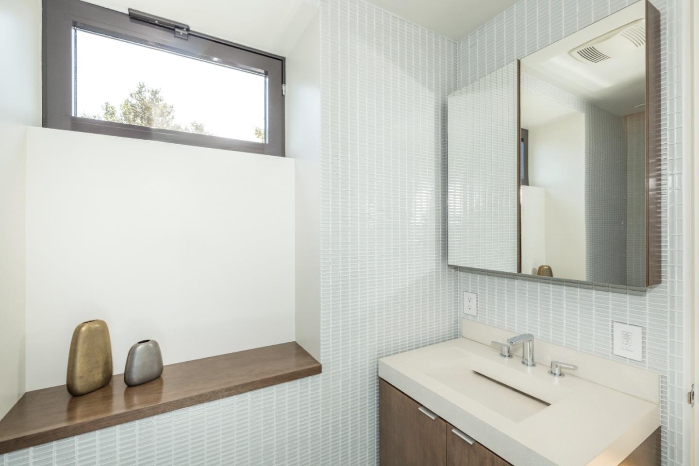 Detail Gallery Image 31 of 67 For 26989 Beaver Ln, Los Altos Hills,  CA 94022 - 4 Beds | 3/1 Baths