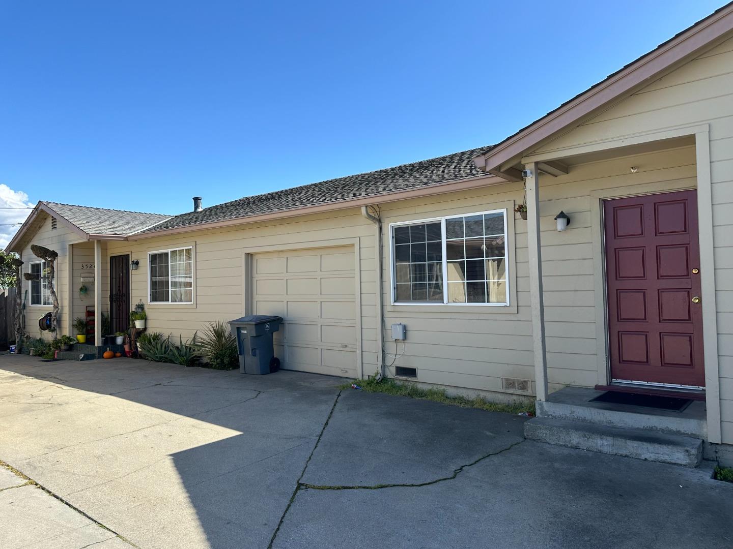 Detail Gallery Image 1 of 12 For 352 Williams Rd, Salinas,  CA 93905 - – Beds | – Baths