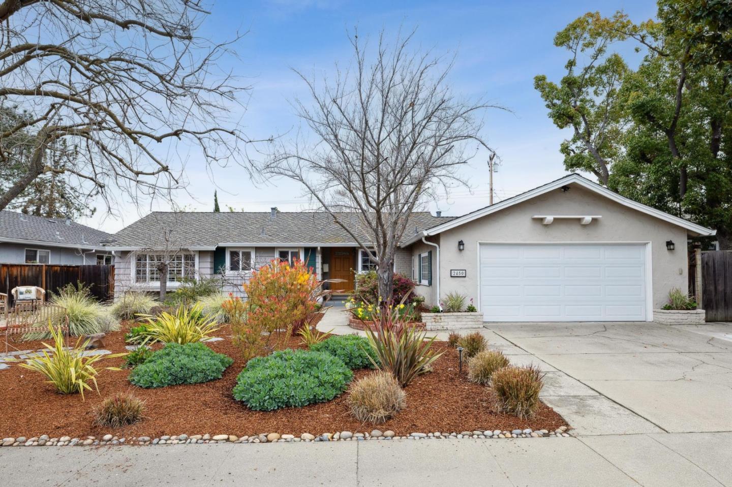 Detail Gallery Image 1 of 1 For 2450 Villa Nueva Way, Mountain View,  CA 94040 - 3 Beds | 2/1 Baths