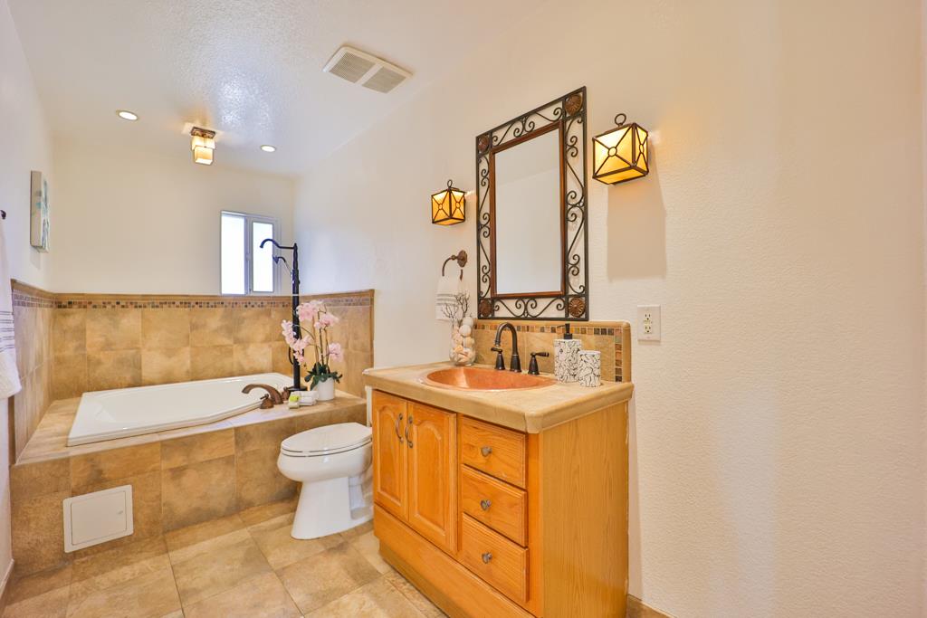 Detail Gallery Image 15 of 52 For 35015 Peco St, Union City,  CA 94587 - 4 Beds | 2 Baths