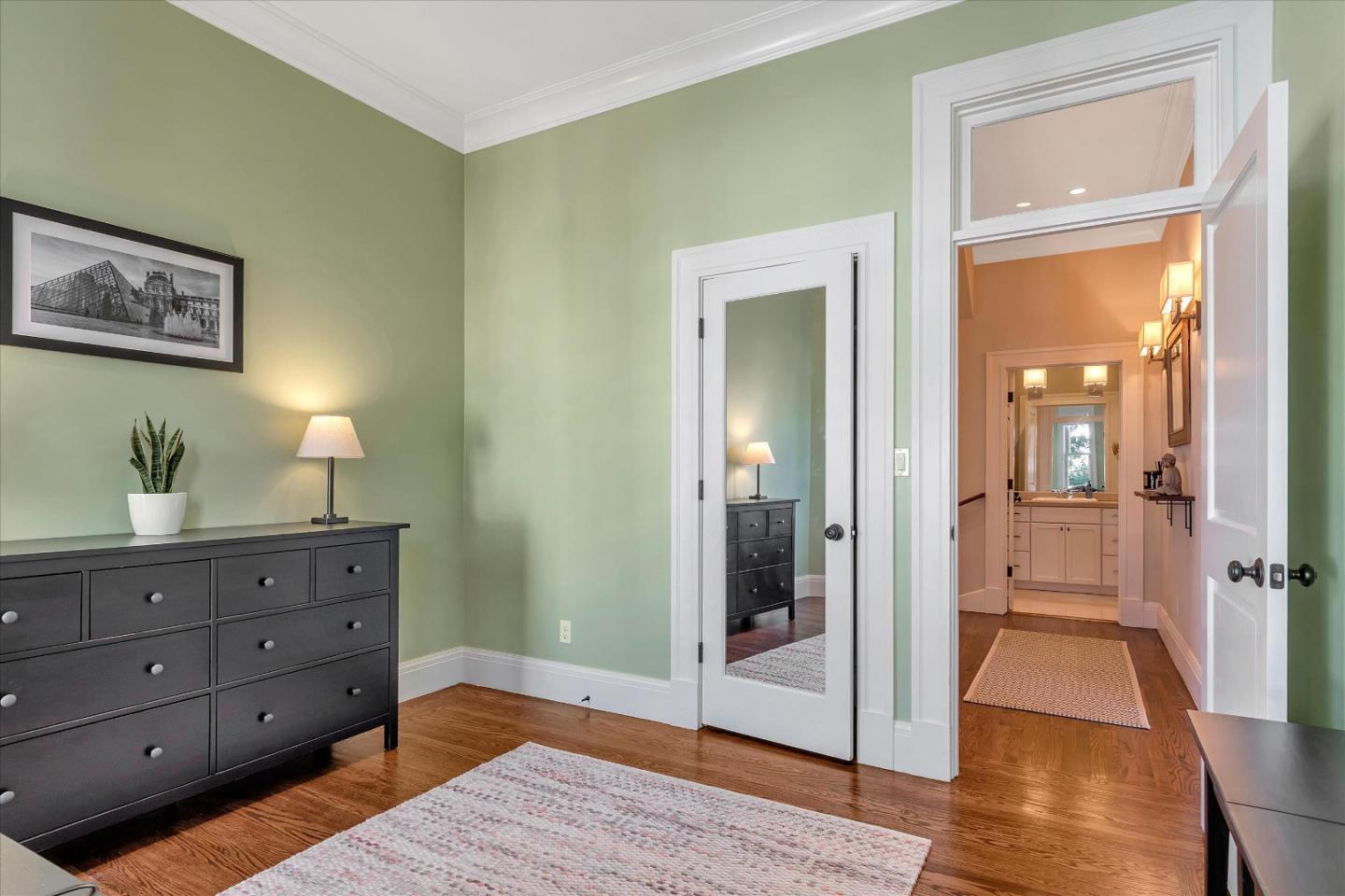 Detail Gallery Image 21 of 25 For 3947 17th St, San Francisco,  CA 94114 - 2 Beds | 2/1 Baths